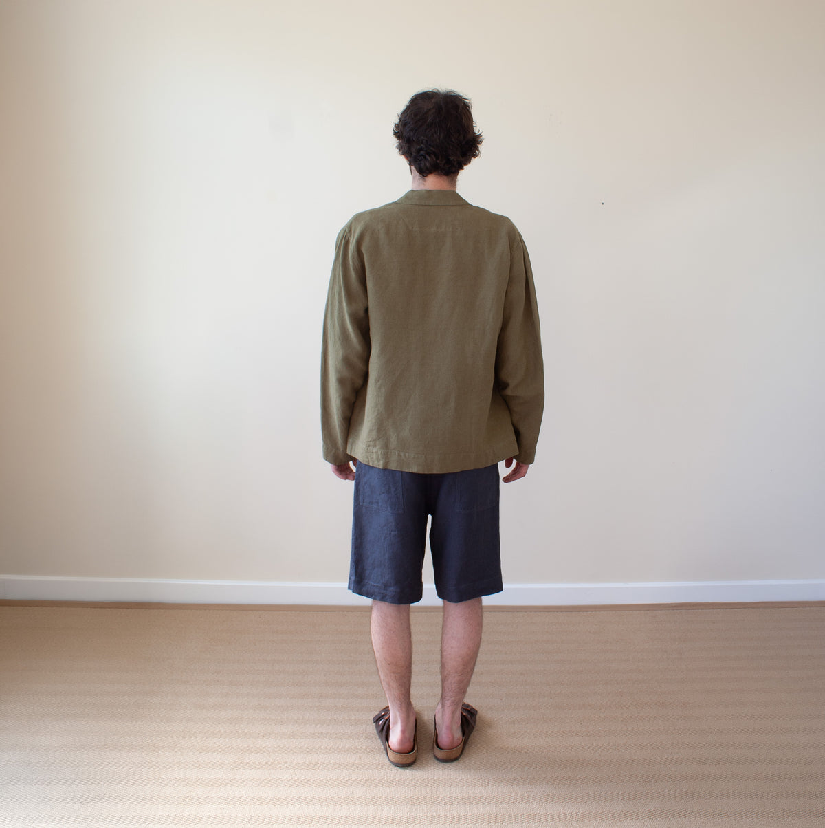 Shorts in coal linen