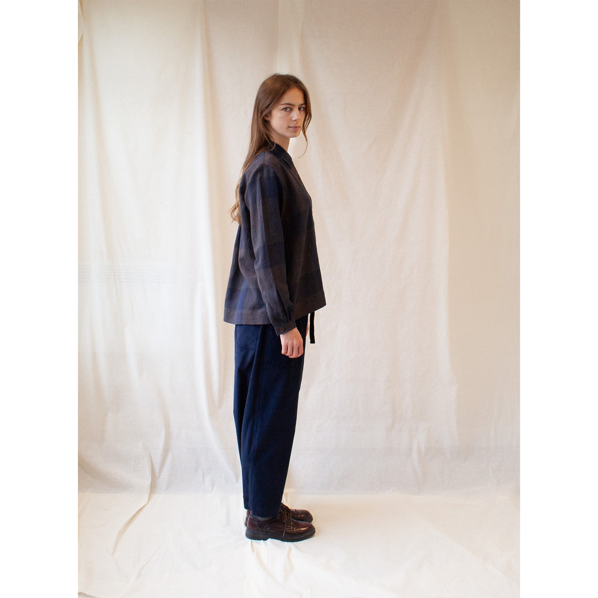 Everyday trouser in soft navy cord