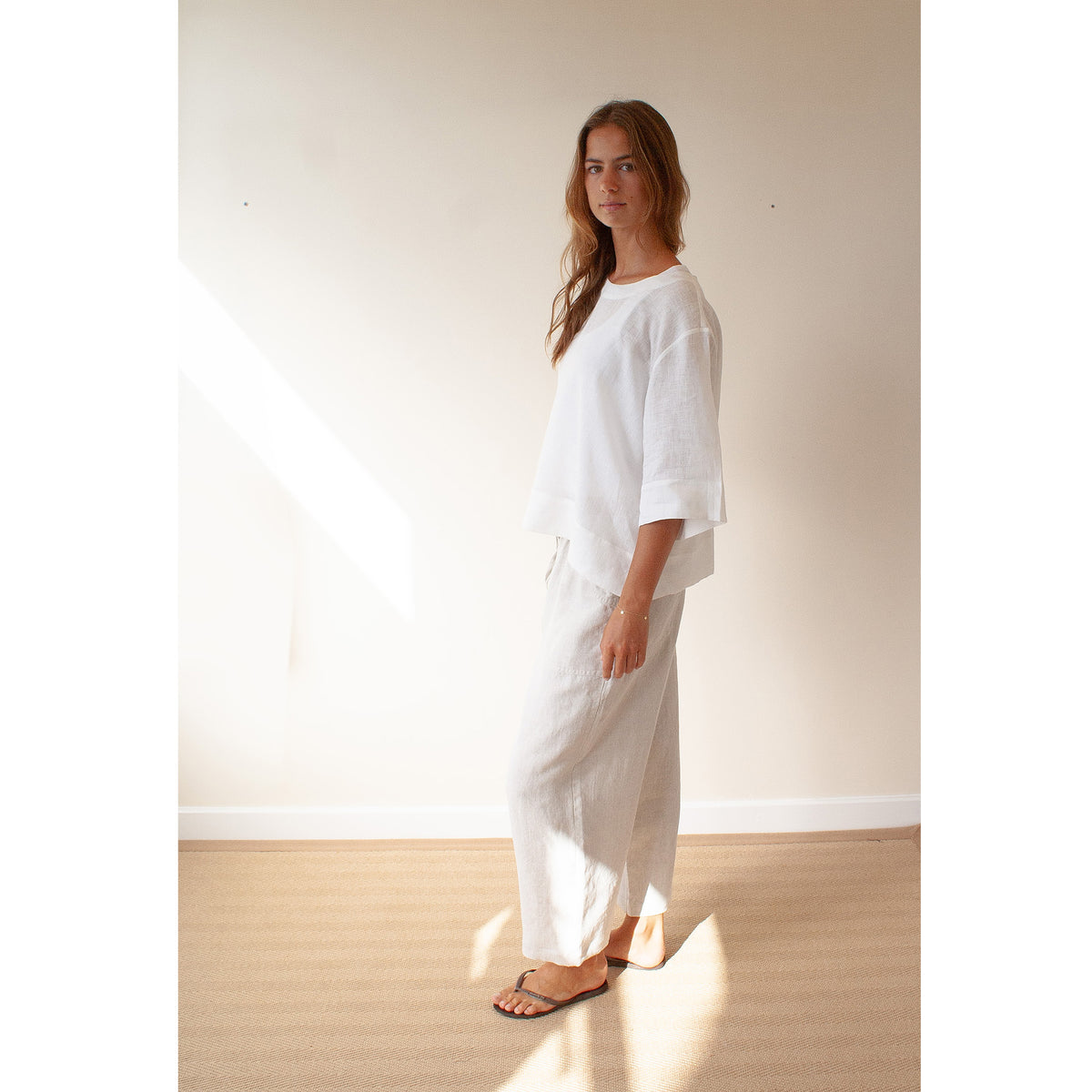 Everyday trousers in oatmeal linen