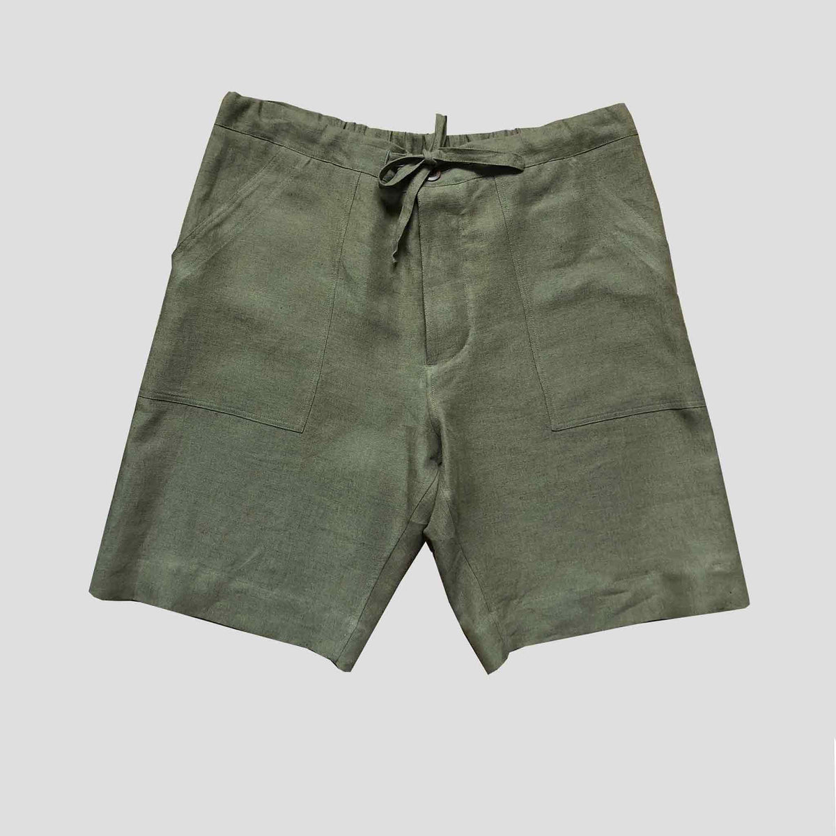 Shorts in sage linen