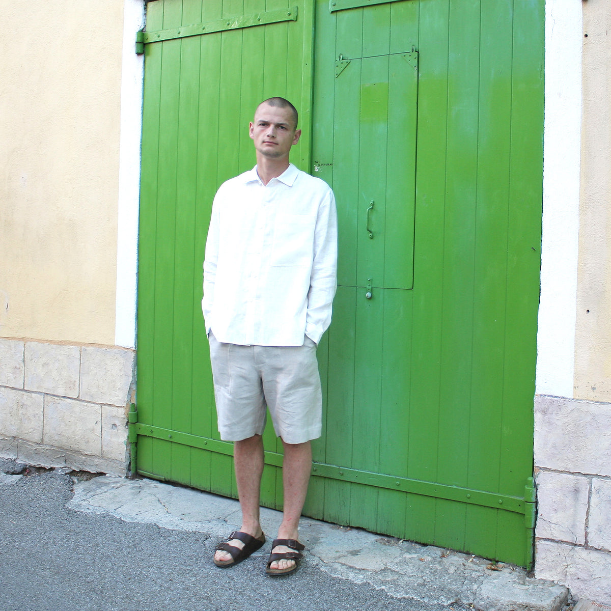 Shorts in oatmeal linen